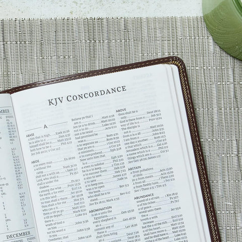 KJV, Reference Bible, Personal Size Giant Print, Leather-Look, Burgundy, Red Letter Edition