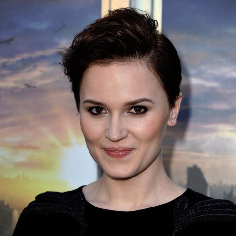 Divergent by Victoria Roth